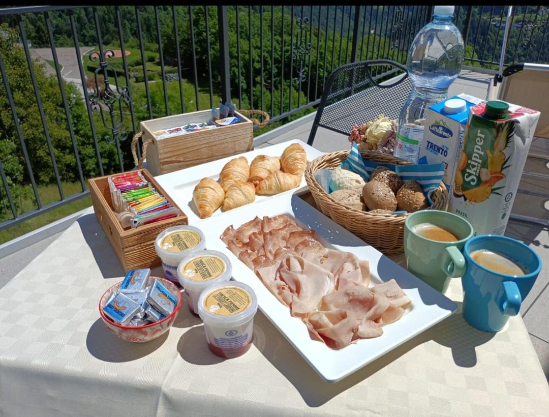 B And B Nonna Rosa Vista Lagorai Capriana 部屋 写真
